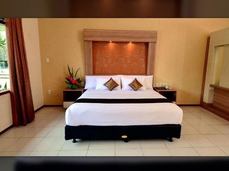 Front One Resort Magelang Esterno foto