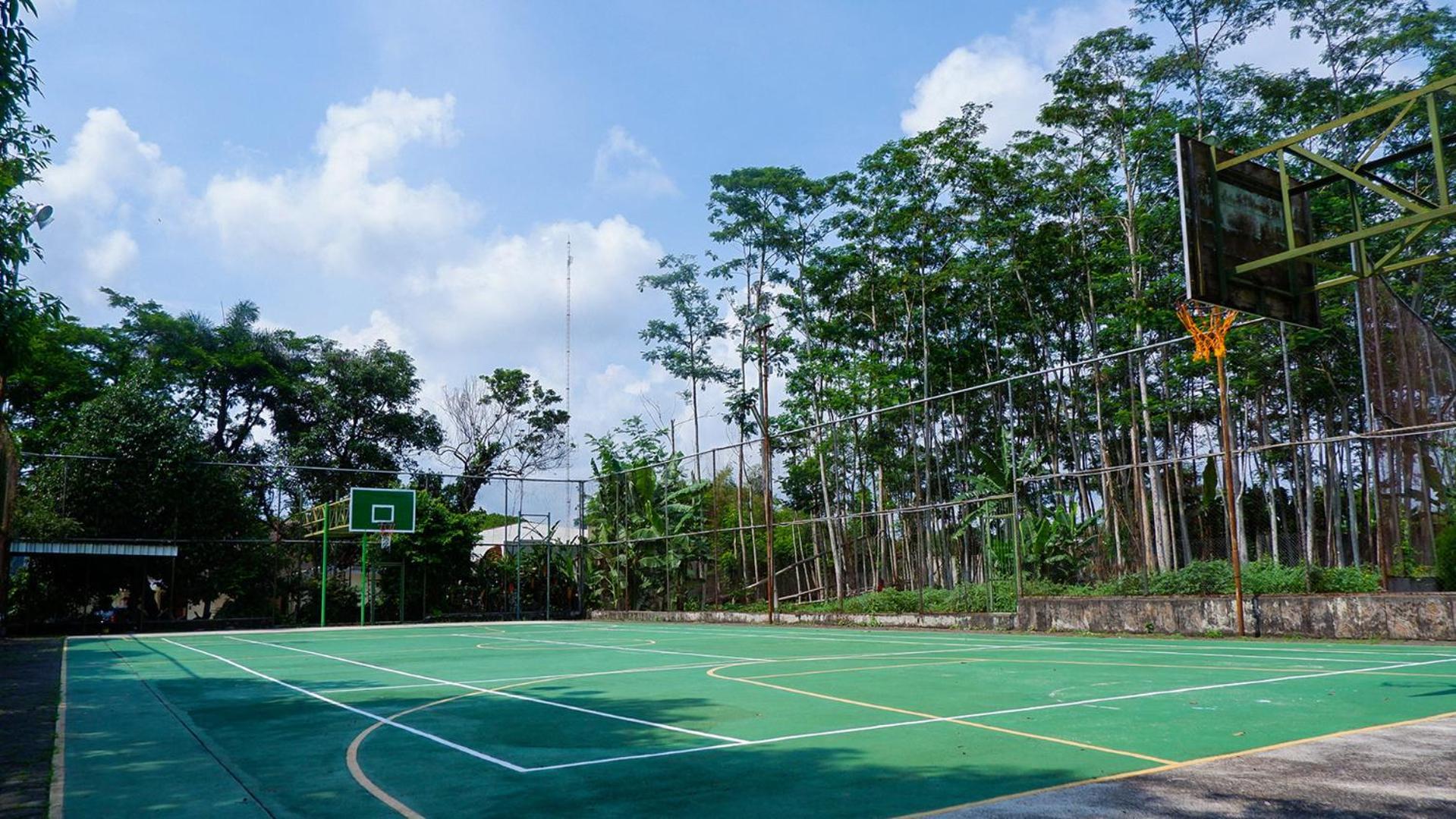 Front One Resort Magelang Esterno foto