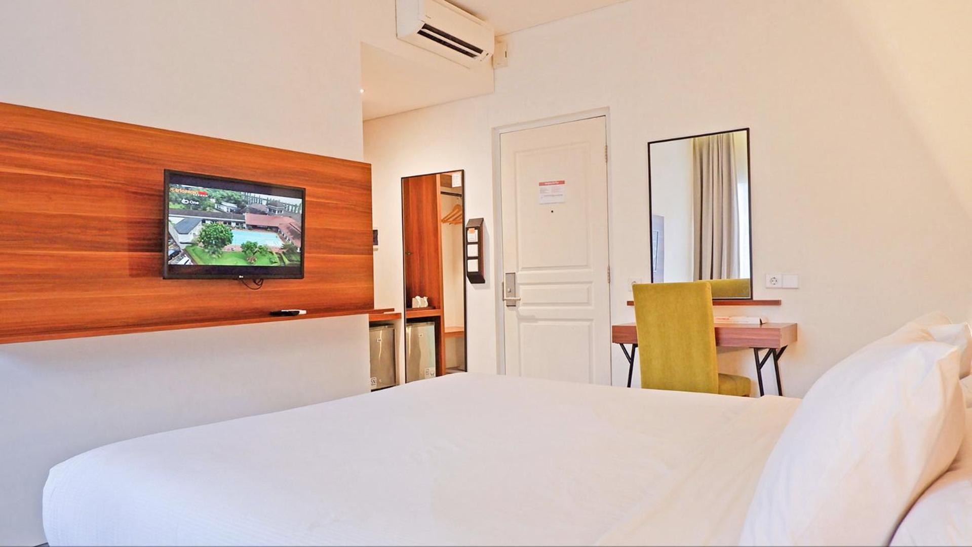 Front One Resort Magelang Esterno foto