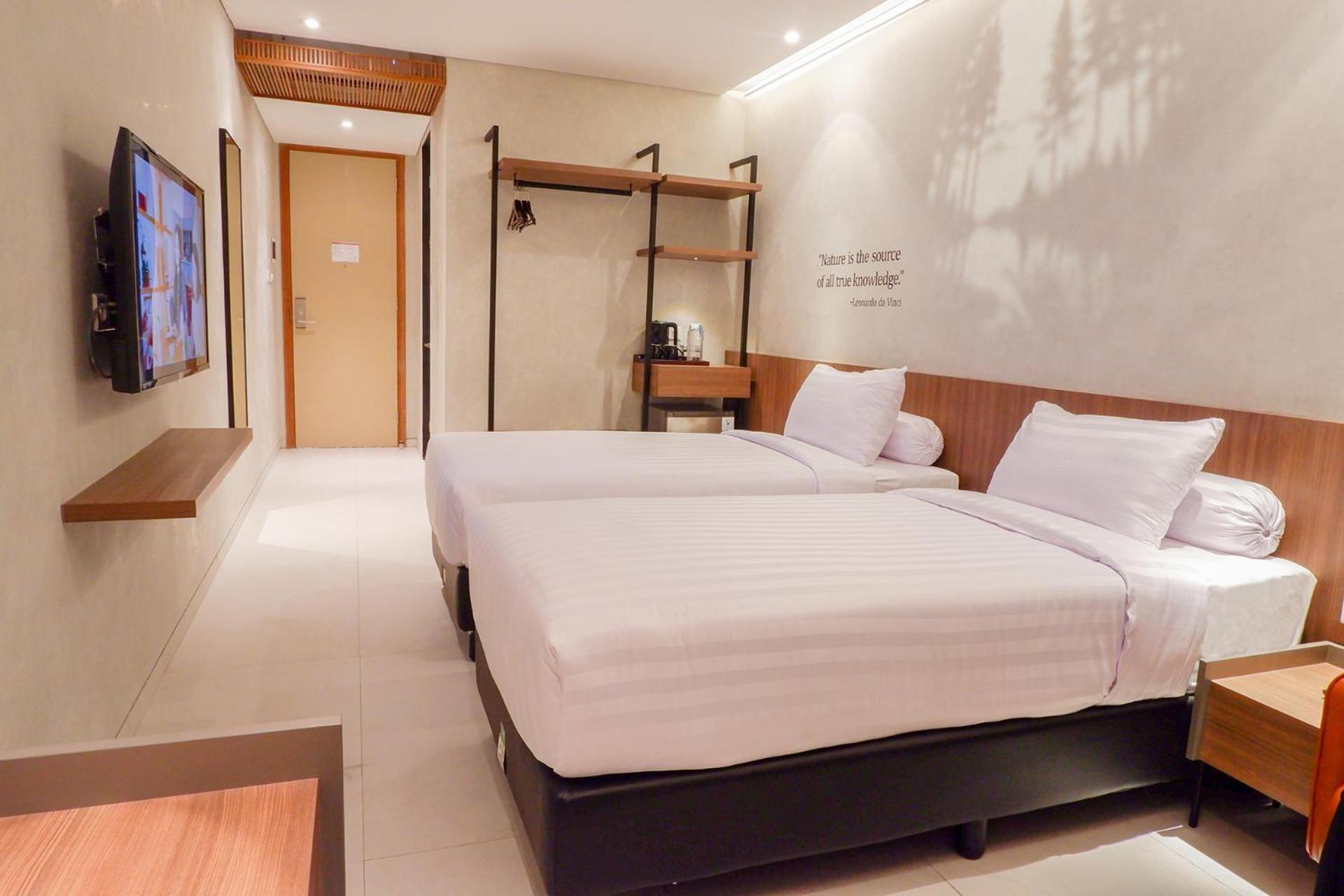 Front One Resort Magelang Esterno foto