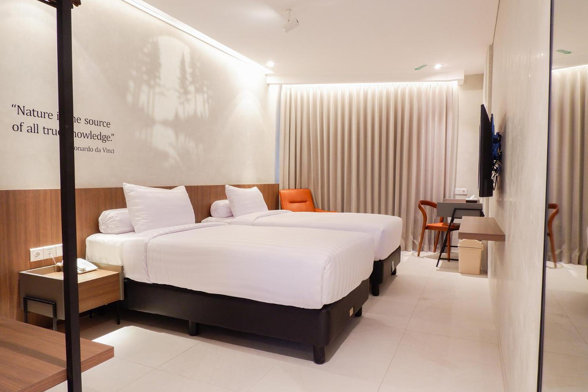 Front One Resort Magelang Esterno foto